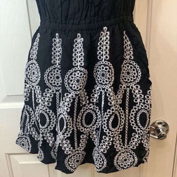 Aqua Size Small Off Shoulder Elastic Waist Black White Embroidery Pockets Lined - Picture 5 of 8